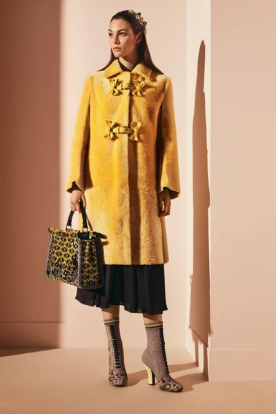 Look 28